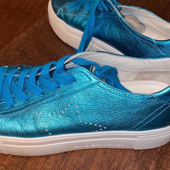 Blue shoes - Picture 4 of 9